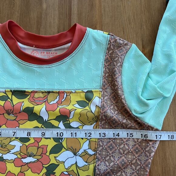 Free People Beach Jesse Surf Rashie Size L Long Sleeve Swim Top Patchwork Floral - Picture 14 of 15